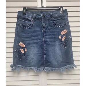 GRACE IN LA Denim Pink Embroidered Flower Raw Hem Stud Mini Skirt Size Medium